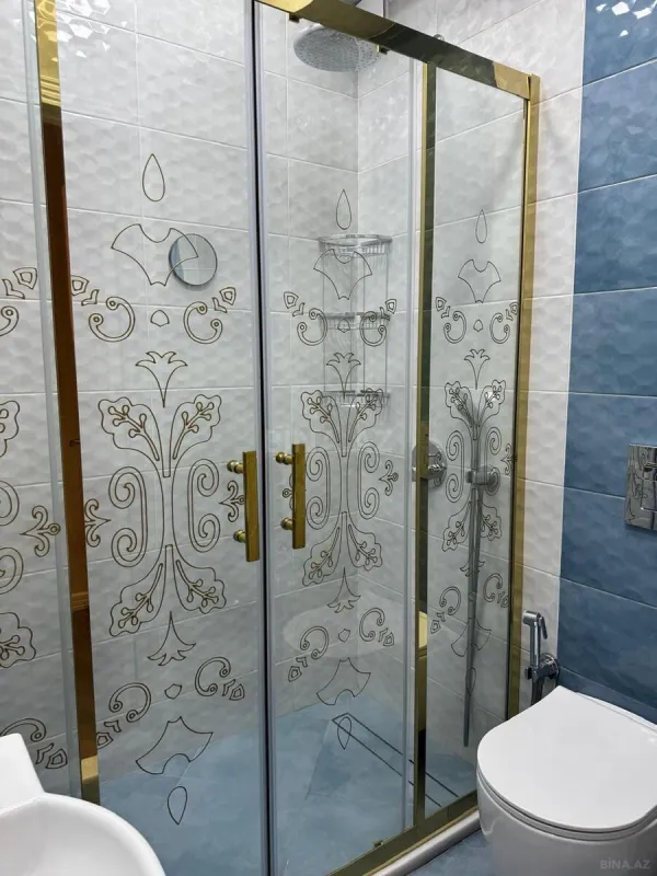 Satılır 6 otaqlı mənzil 270 m²