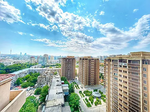 Kirayə verilir 4 otaqlı mənzil 180 m²