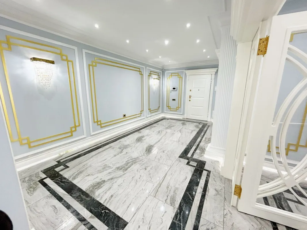 Kirayə verilir 4 otaqlı mənzil 180 m²