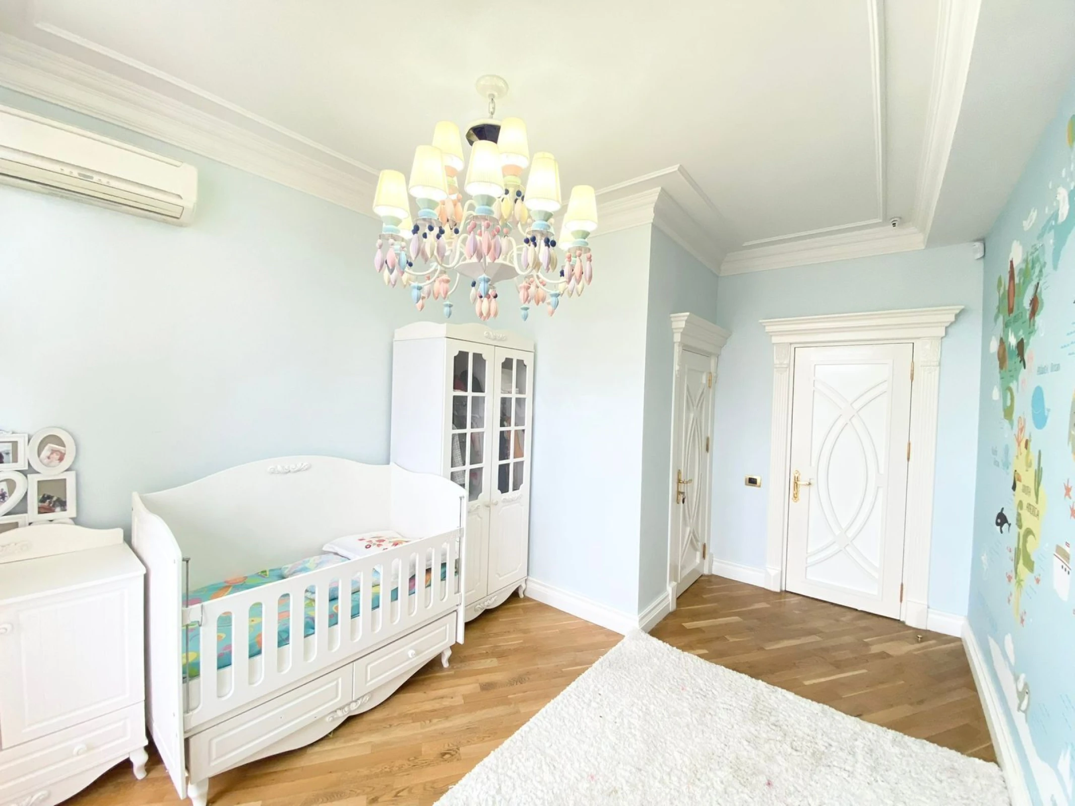 Kirayə verilir 4 otaqlı mənzil 180 m²