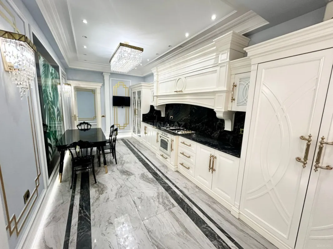 Kirayə verilir 4 otaqlı mənzil 180 m²