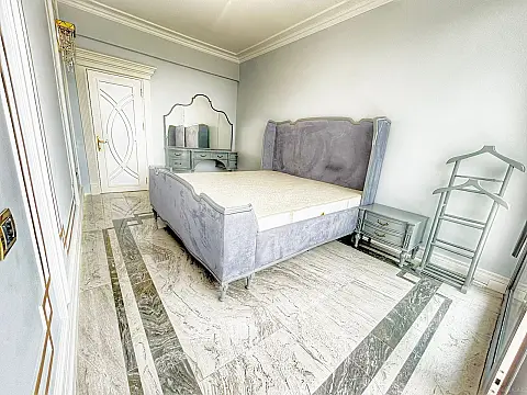 Kirayə verilir 4 otaqlı mənzil 180 m²