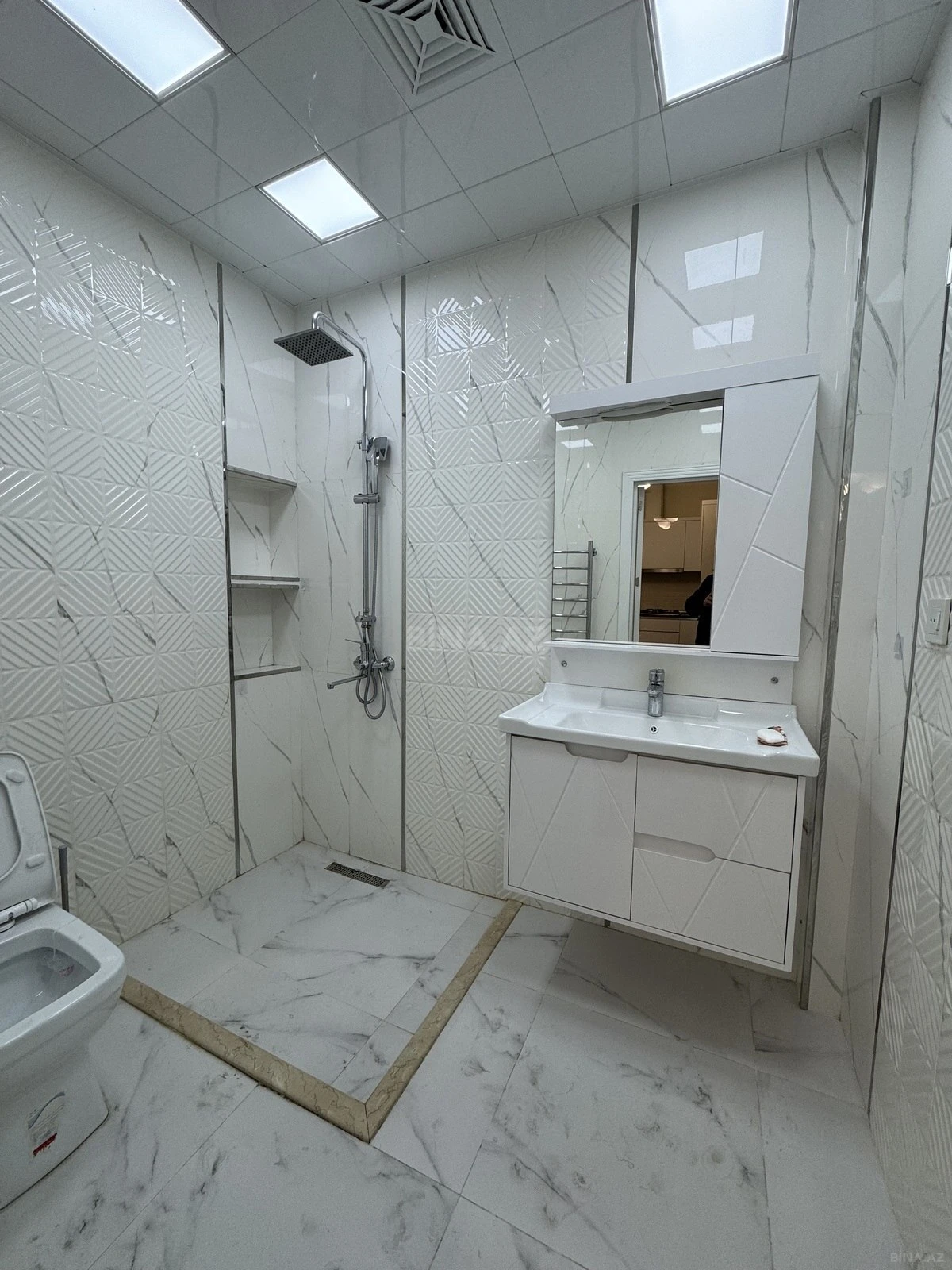 Satılır 3 otaqlı mənzil 64 m²