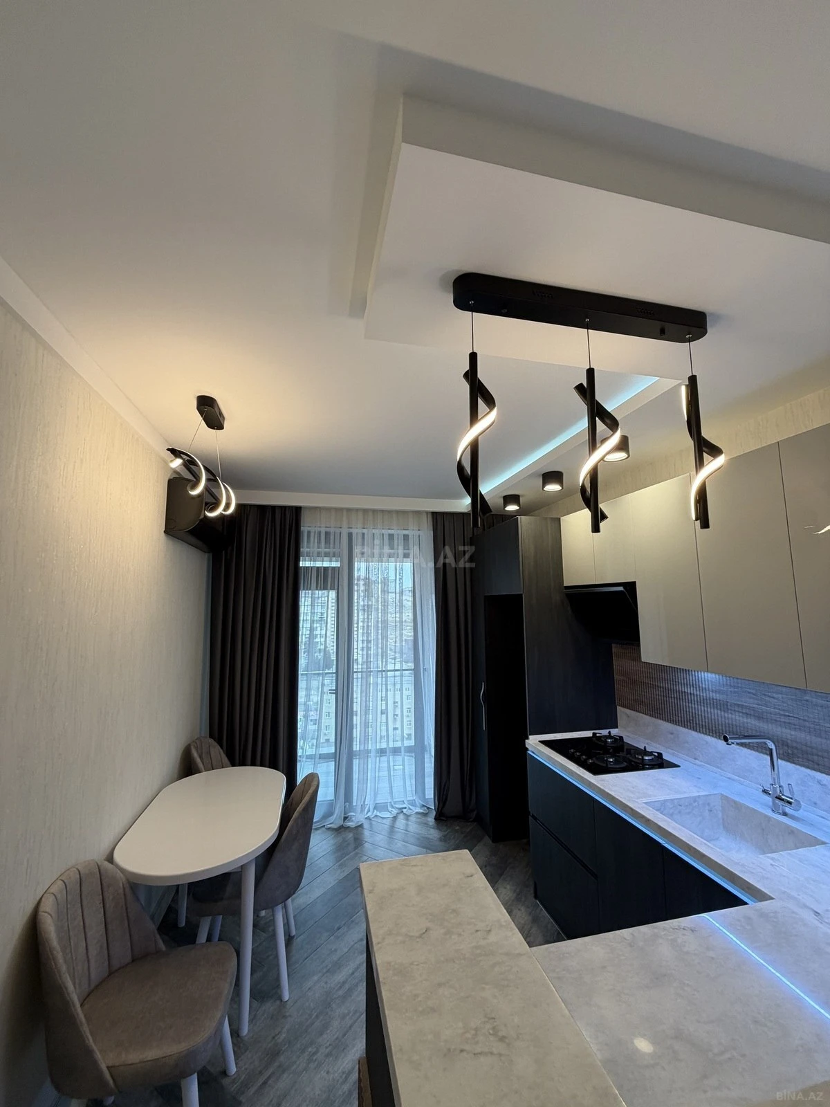 Satılır 2 otaqlı mənzil 64 m²