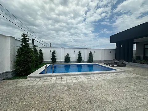 Kirayə verilir 4 otaqlı həyət evi 130 m²