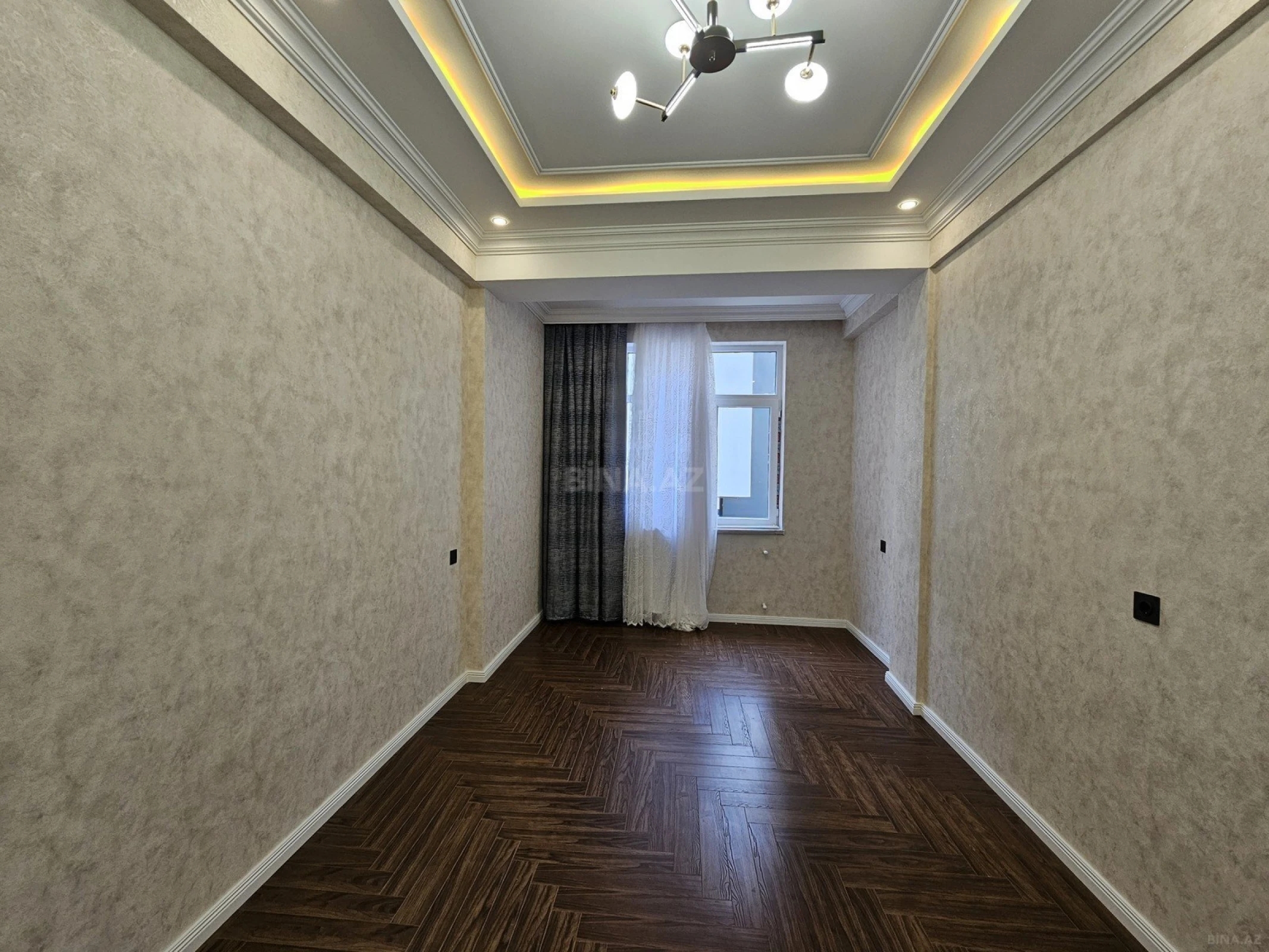 Satılır 3 otaqlı mənzil 108 m²