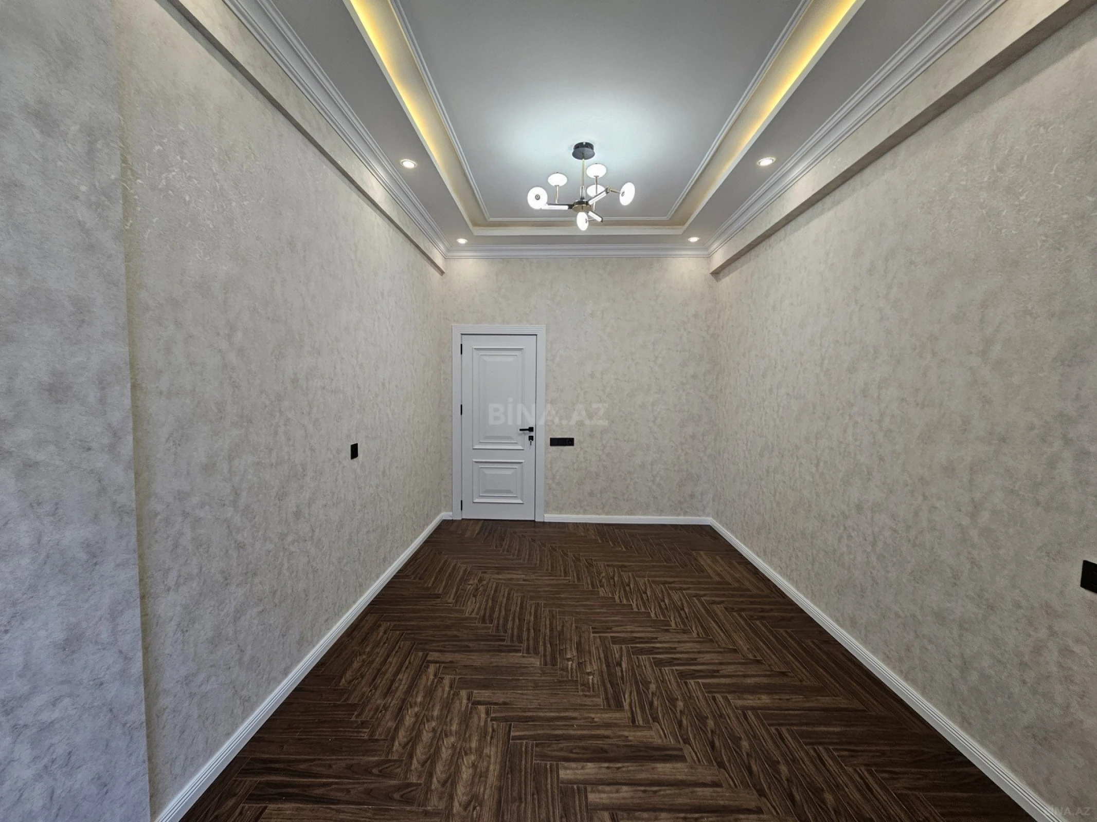 Satılır 3 otaqlı mənzil 108 m²