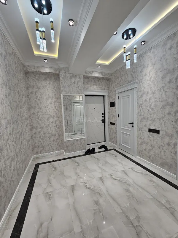 Satılır 3 otaqlı mənzil 108 m²