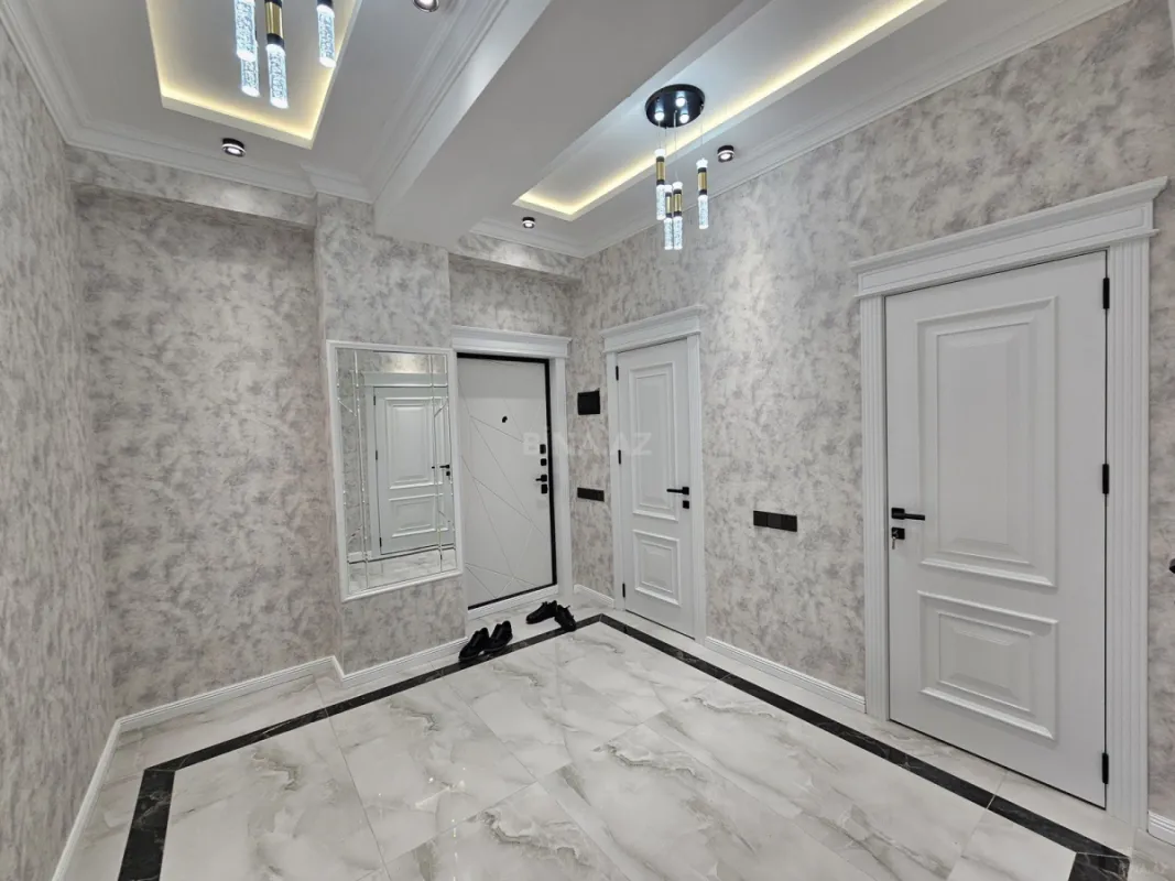 Satılır 3 otaqlı mənzil 108 m²
