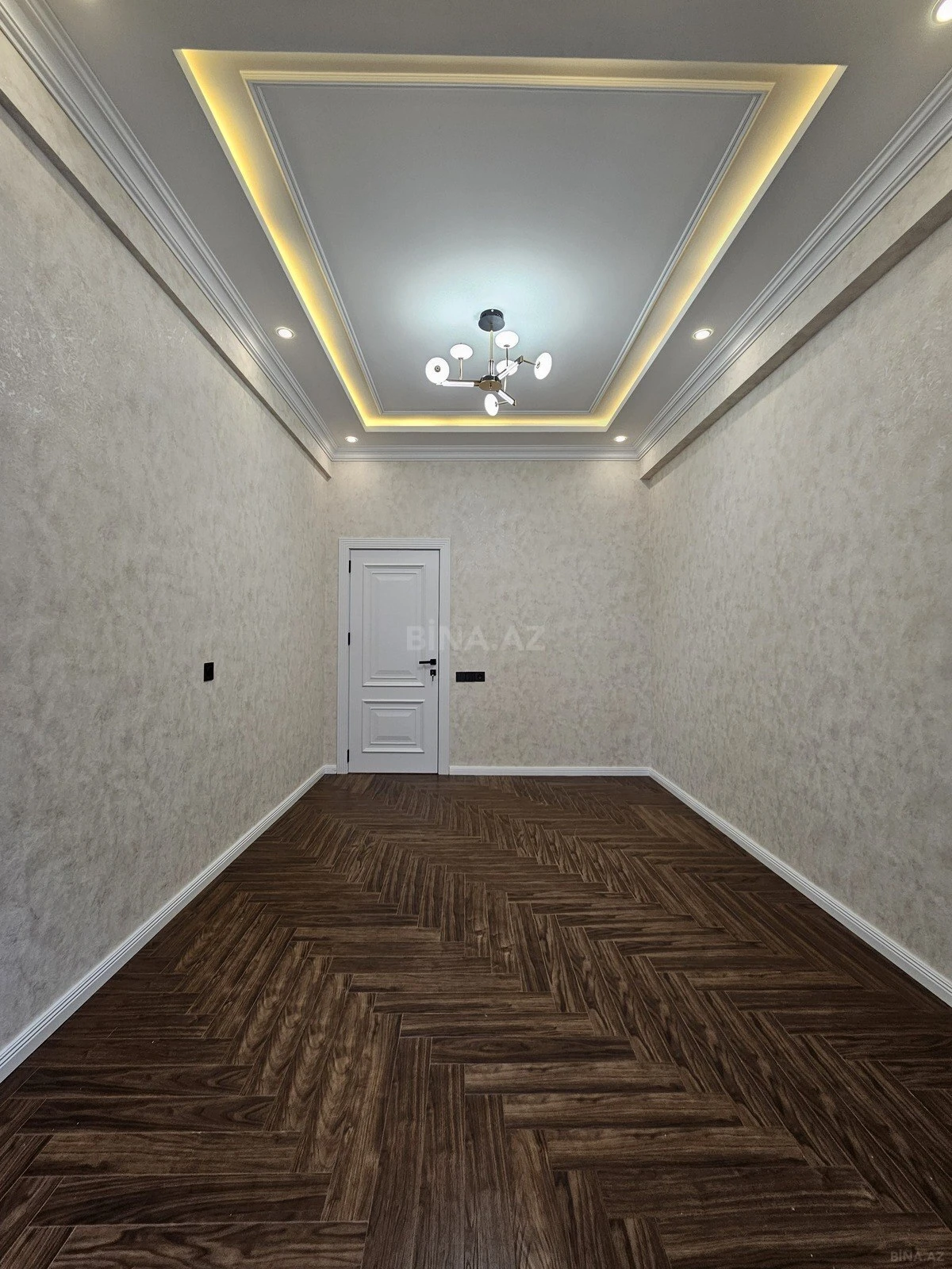 Satılır 3 otaqlı mənzil 108 m²