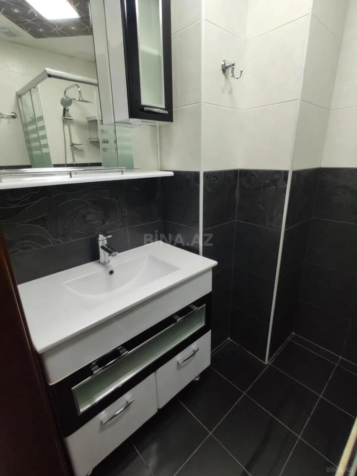 Kirayə verilir 3 otaqlı mənzil 105 m²