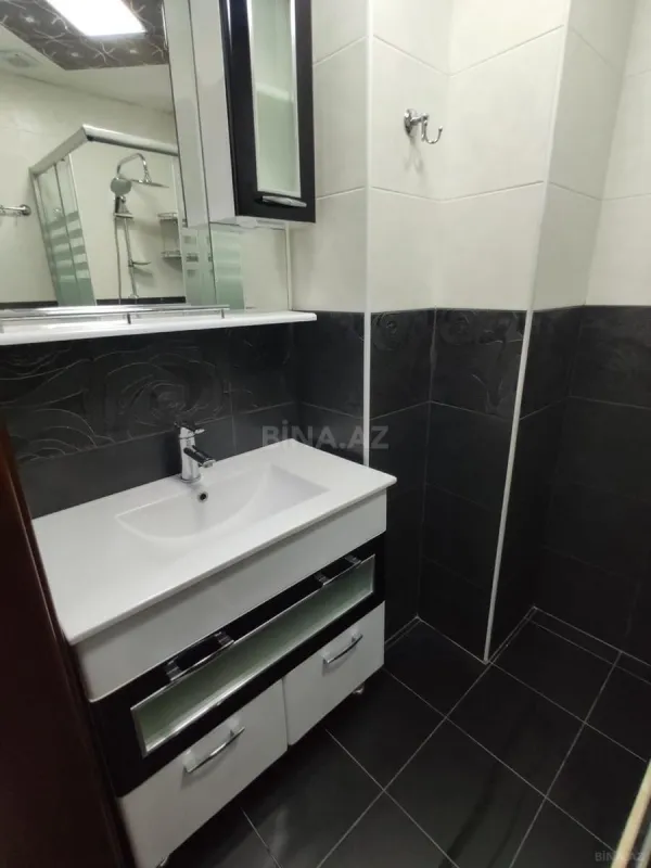 Kirayə verilir 3 otaqlı mənzil 105 m²