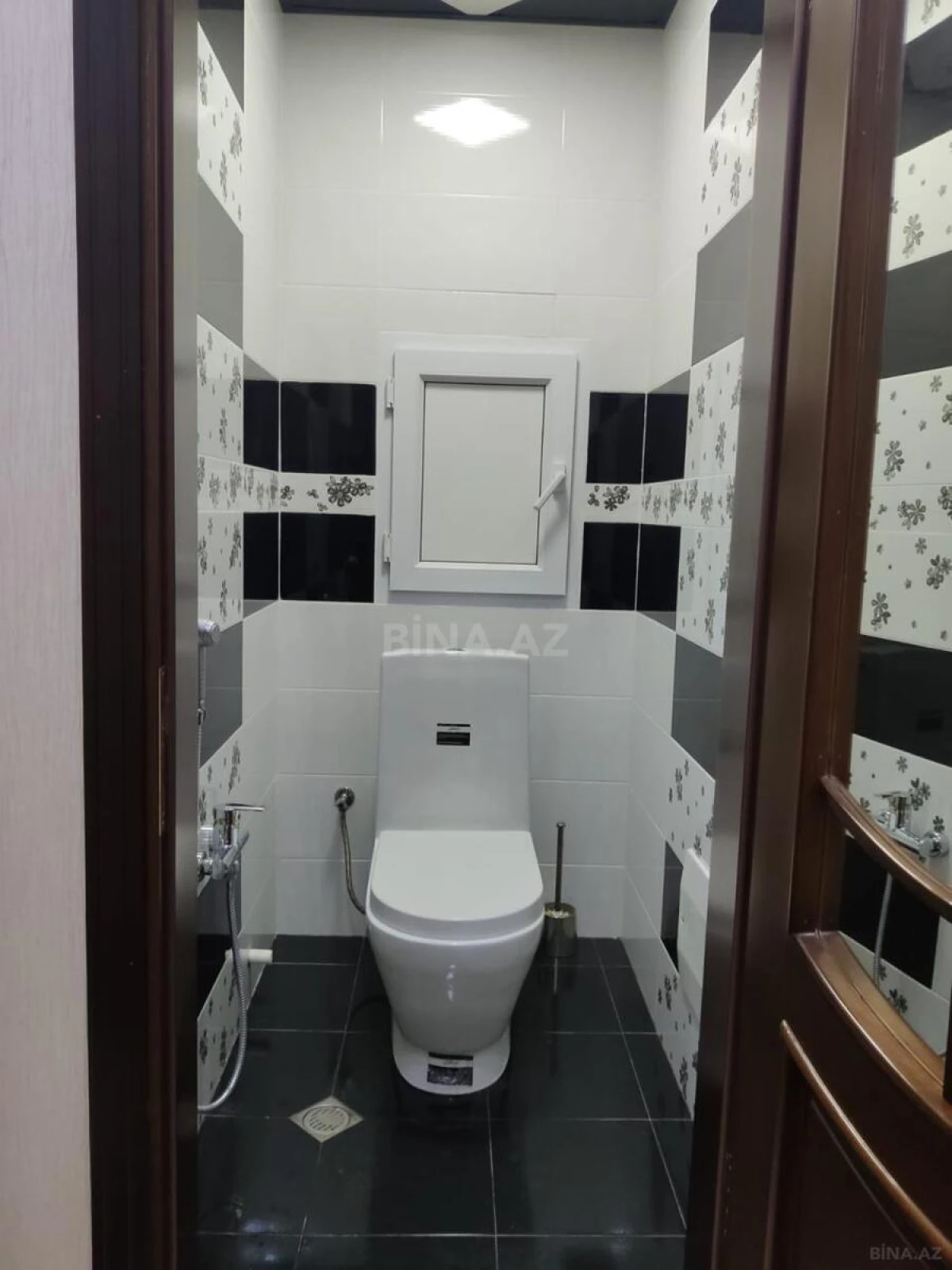 Kirayə verilir 3 otaqlı mənzil 105 m²