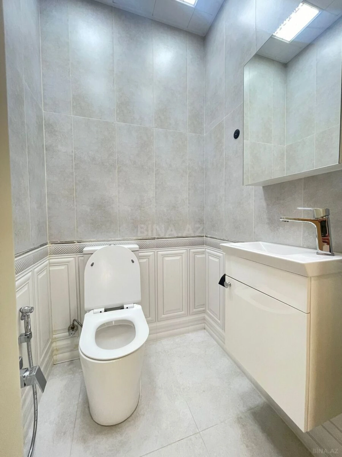 Kirayə verilir 2 otaqlı mənzil 76 m²