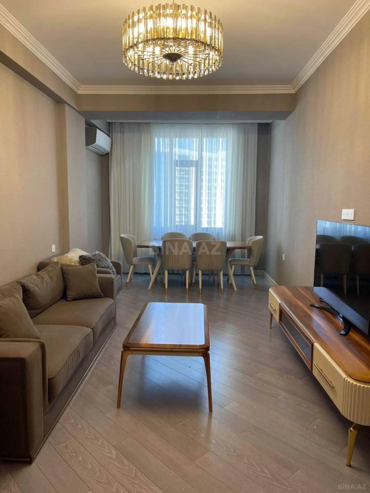 Kirayə verilir 2 otaqlı mənzil 76 m²