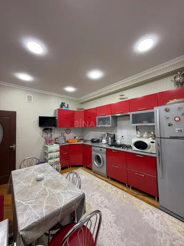 Satılır 3 otaqlı mənzil 103 m²
