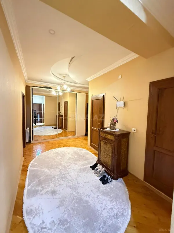 Satılır 3 otaqlı mənzil 103 m²