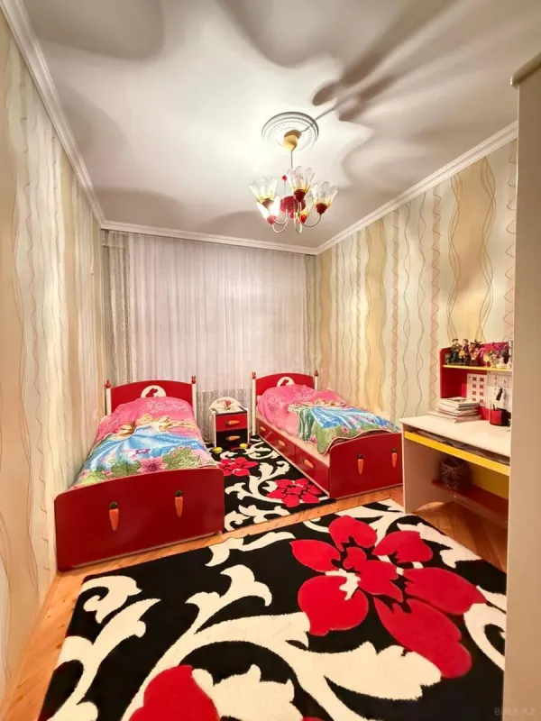 Satılır 3 otaqlı mənzil 103 m²