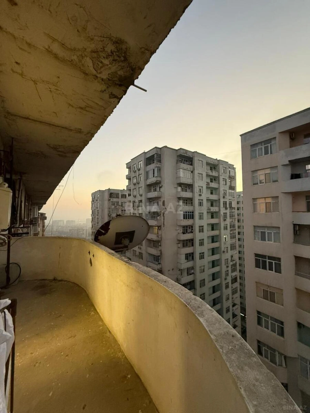 Satılır 3 otaqlı mənzil 103 m²