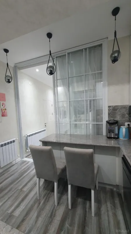 Kirayə verilir 2 otaqlı mənzil 65 m²