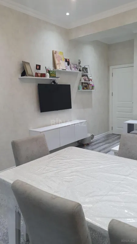 Kirayə verilir 2 otaqlı mənzil 65 m²