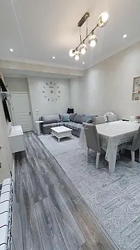 Kirayə verilir 2 otaqlı mənzil 65 m²