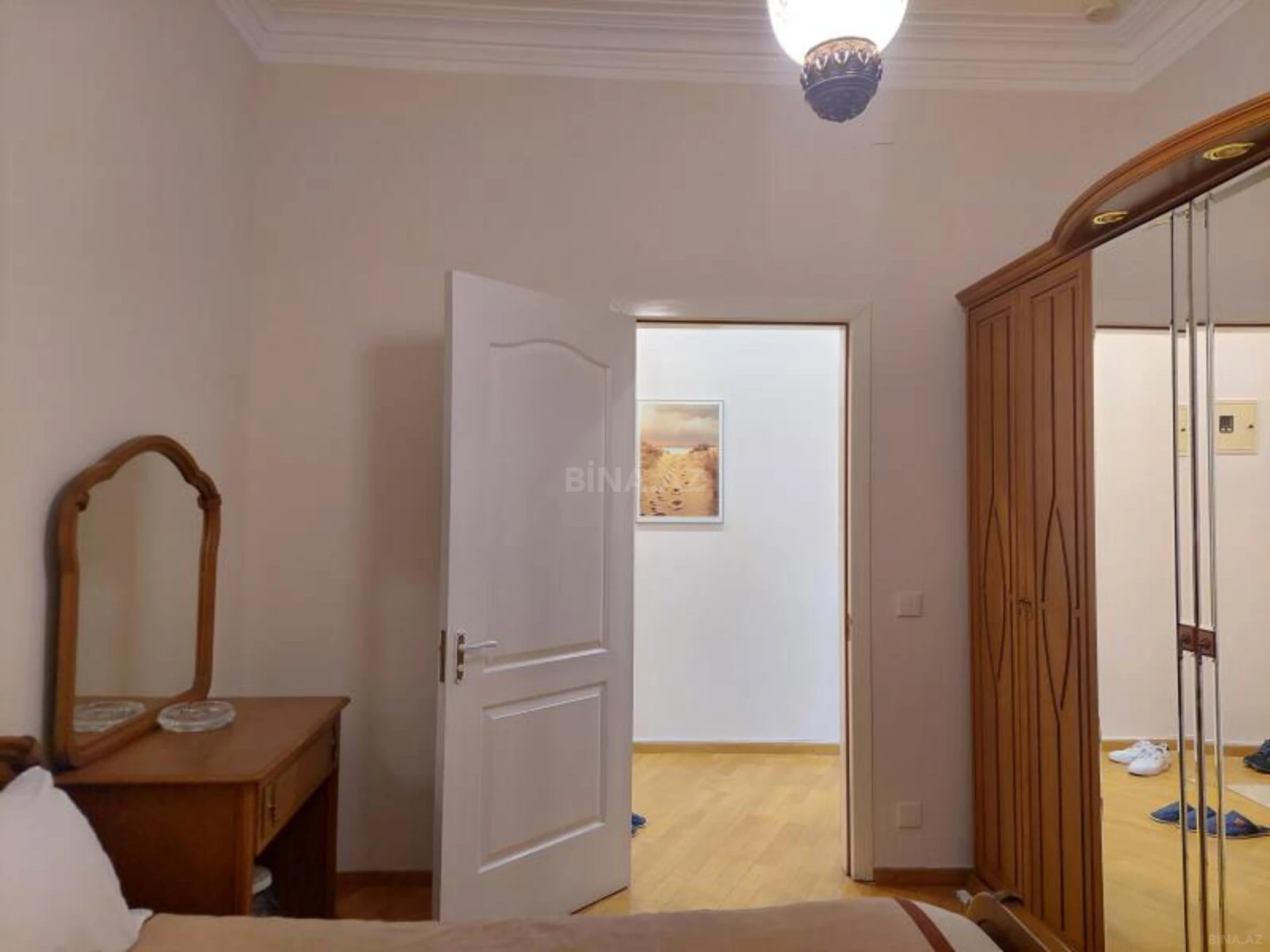 Kirayə verilir 2 otaqlı mənzil 65 m²