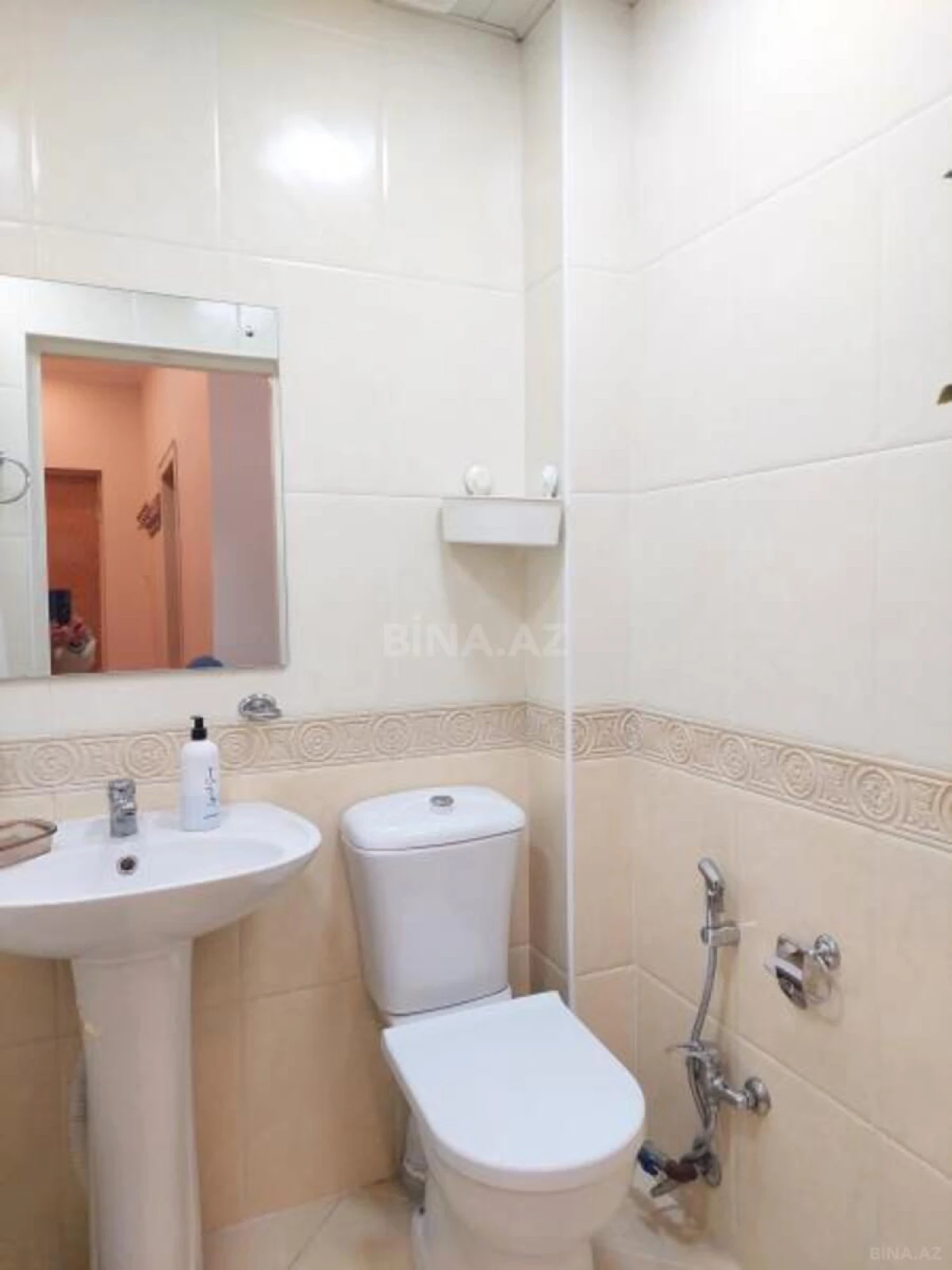 Kirayə verilir 2 otaqlı mənzil 65 m²