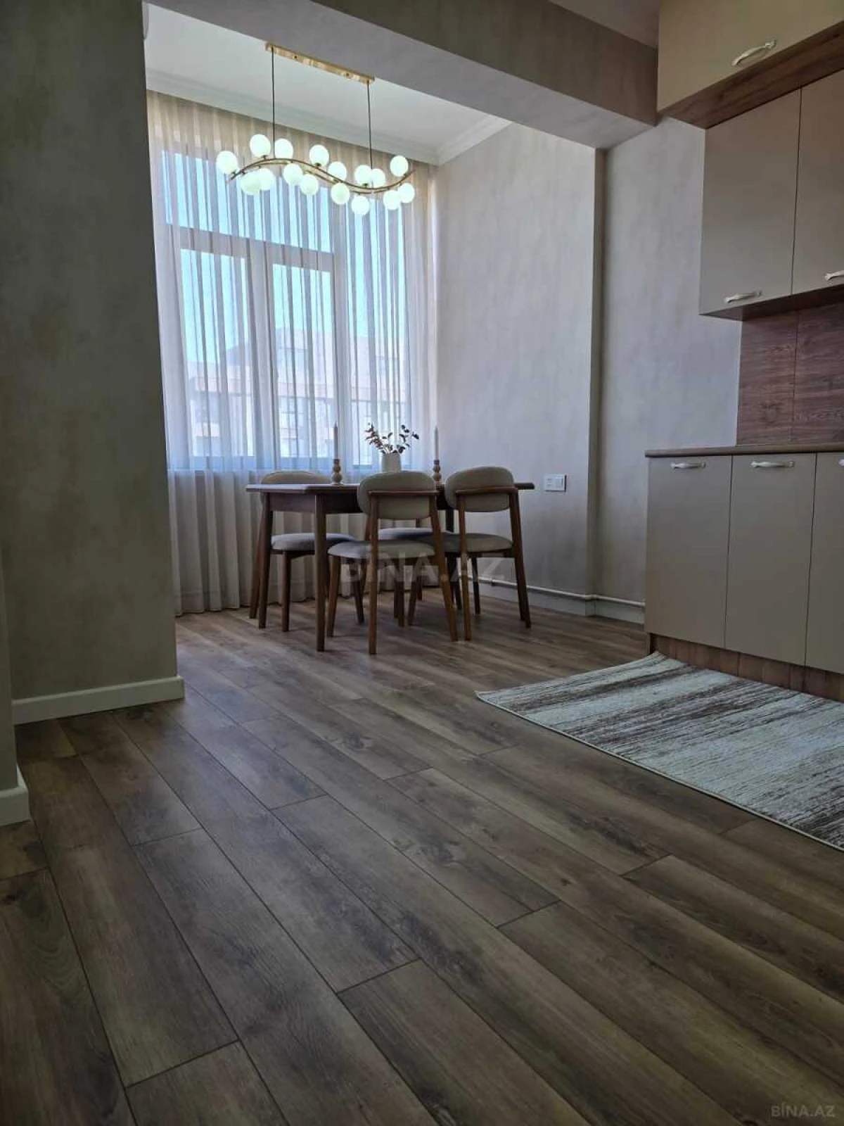 Kirayə verilir 2 otaqlı mənzil 60 m²