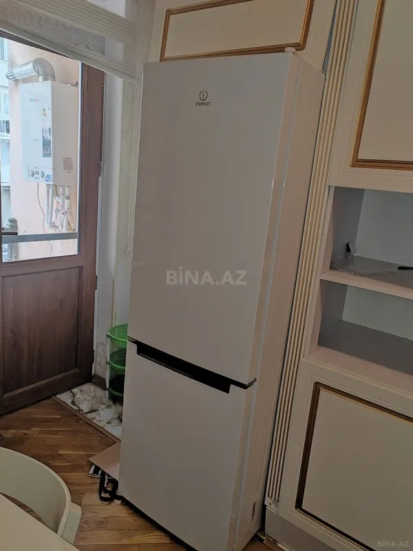 Satılır 2 otaqlı mənzil 100 m²