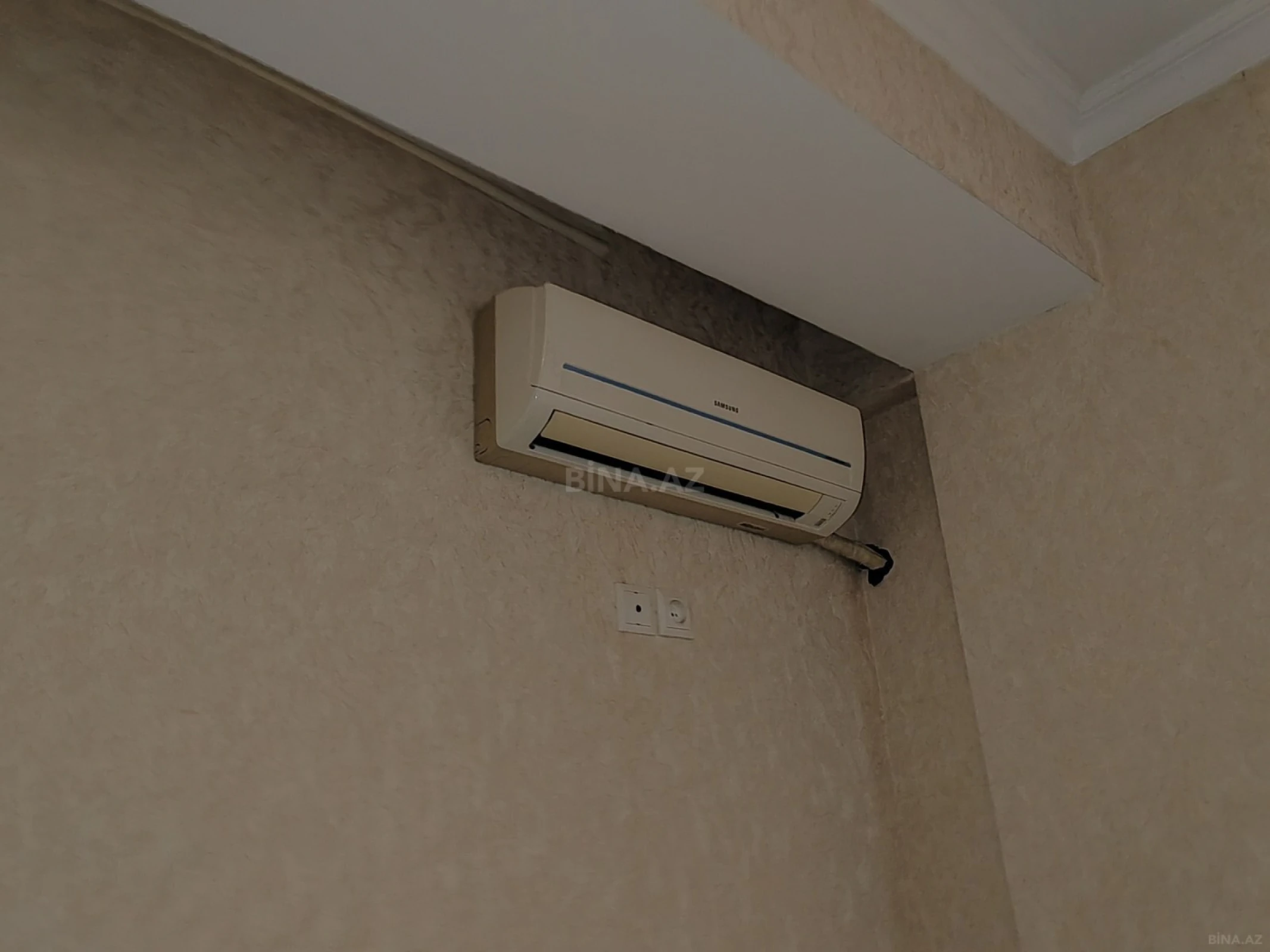 Satılır 2 otaqlı mənzil 100 m²