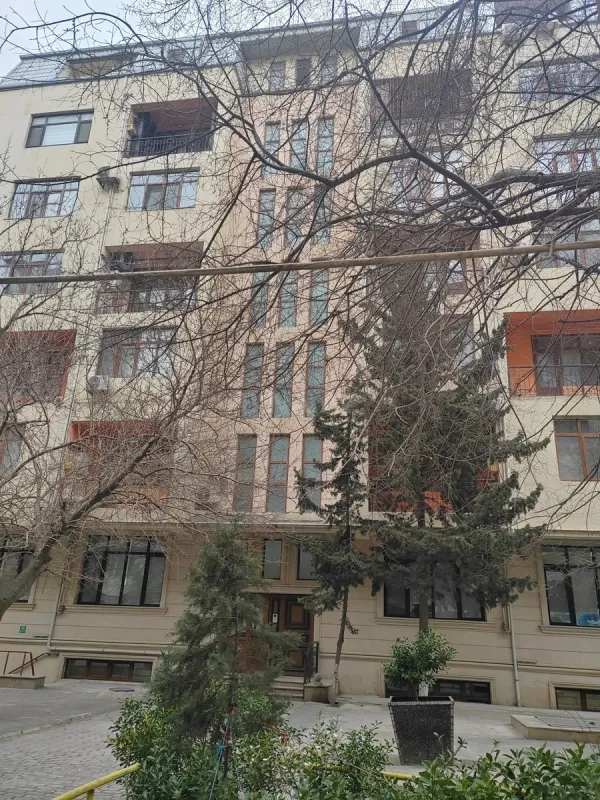Satılır 2 otaqlı mənzil 100 m²