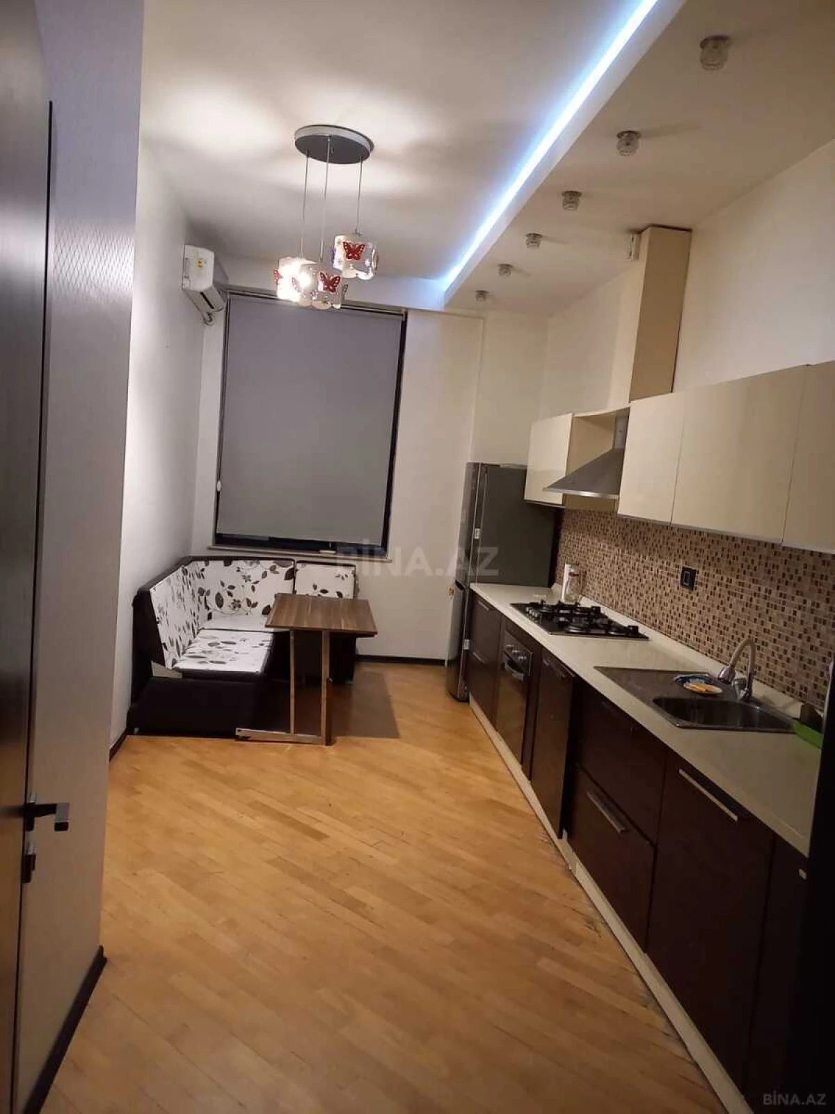 Kirayə verilir 3 otaqlı mənzil 129 m²