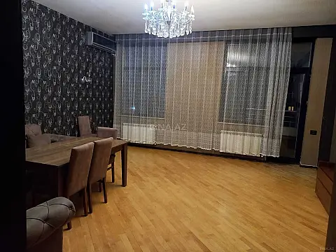 Kirayə verilir 3 otaqlı mənzil 129 m²