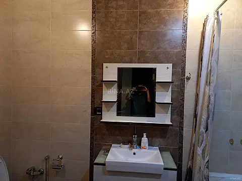 Kirayə verilir 3 otaqlı mənzil 129 m²