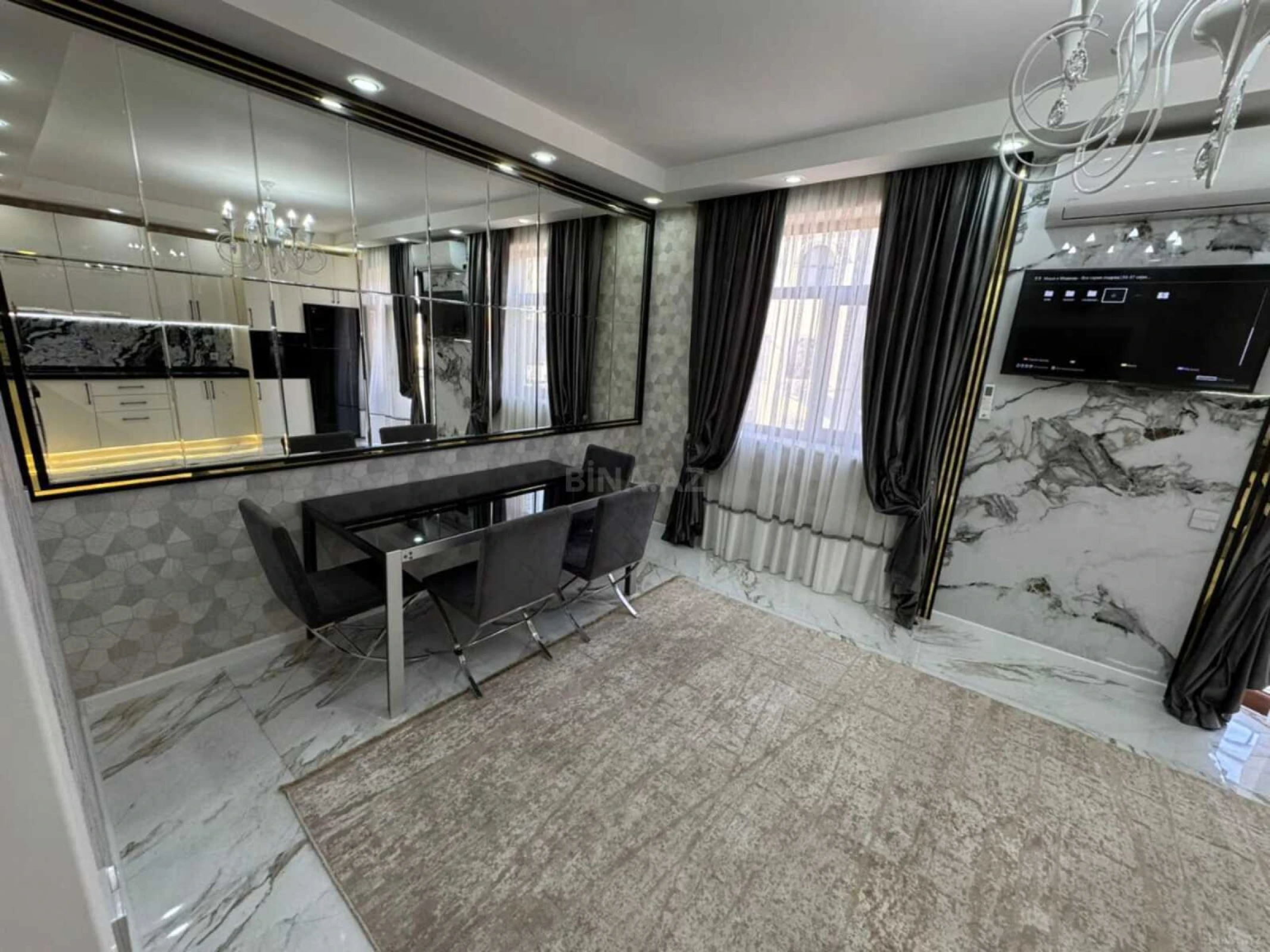 Satılır 4 otaqlı mənzil 147 m²