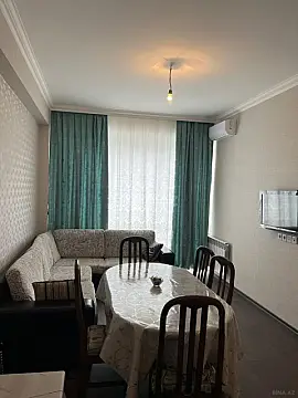 Kirayə verilir 2 otaqlı mənzil 55 m²