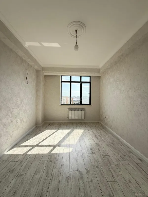 Satılır 2 otaqlı mənzil 67 m²