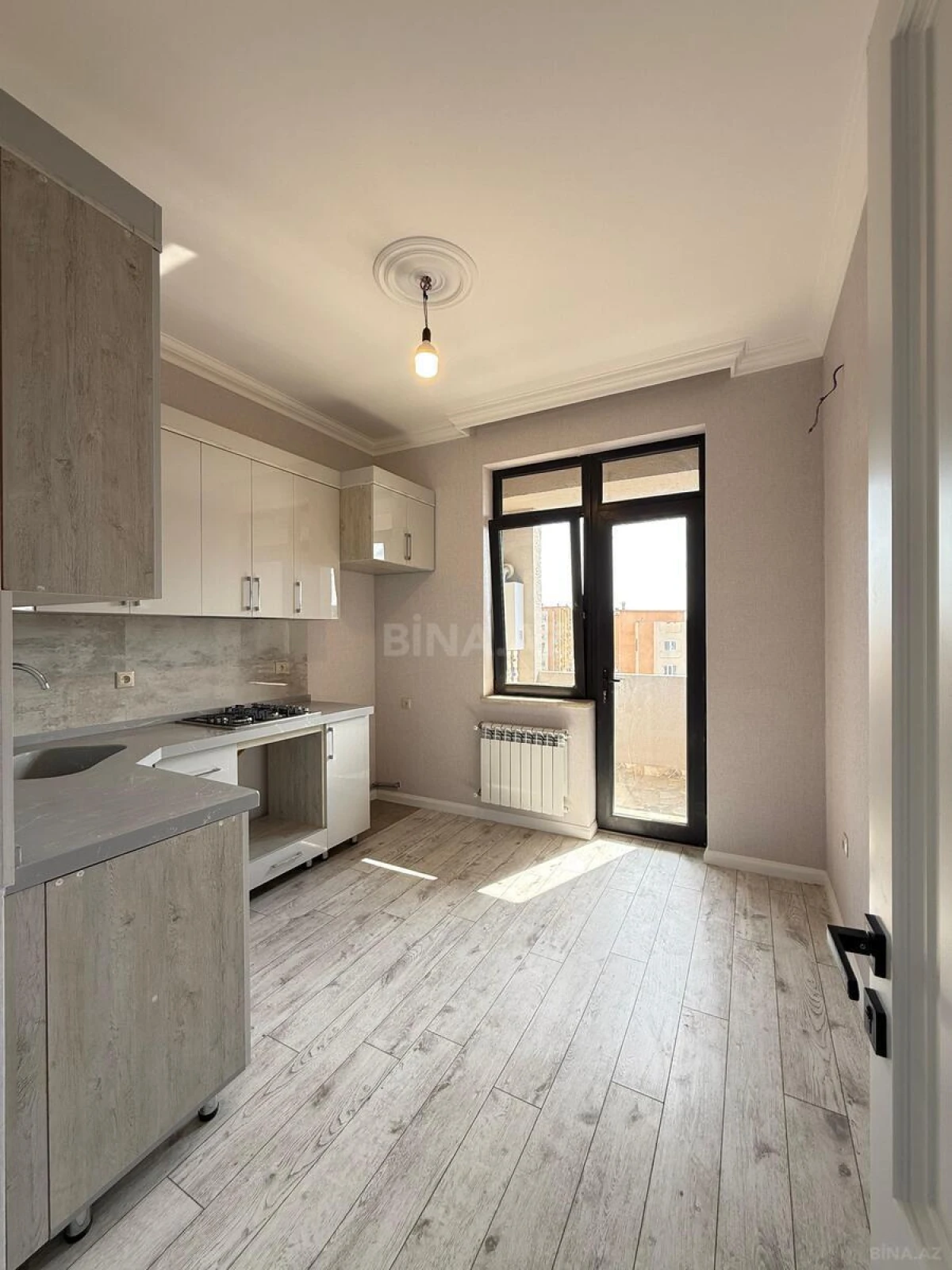 Satılır 2 otaqlı mənzil 67 m²