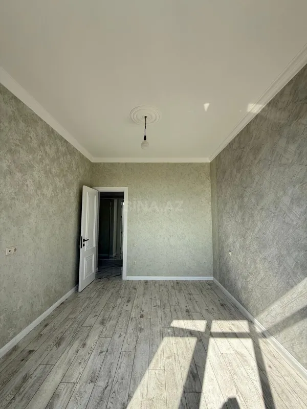 Satılır 2 otaqlı mənzil 67 m²