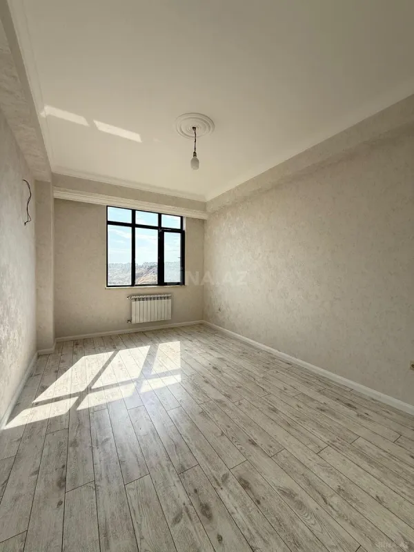 Satılır 2 otaqlı mənzil 67 m²