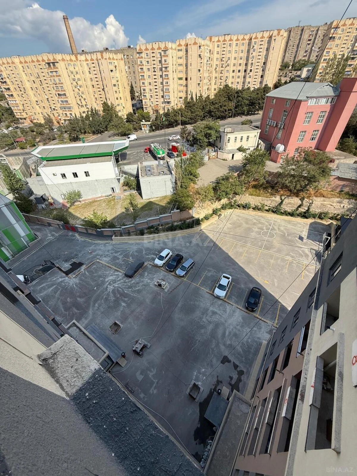 Satılır 2 otaqlı mənzil 67 m²