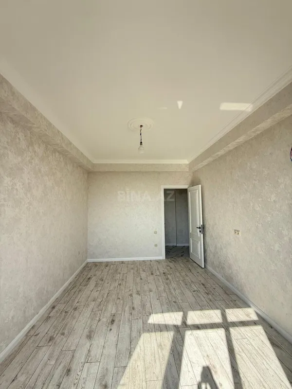 Satılır 2 otaqlı mənzil 67 m²