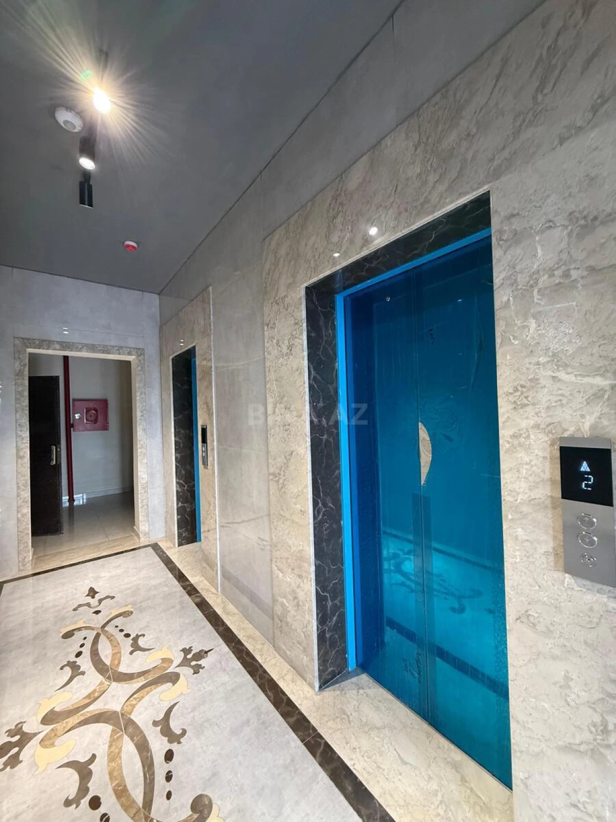 Satılır 2 otaqlı mənzil 67 m²