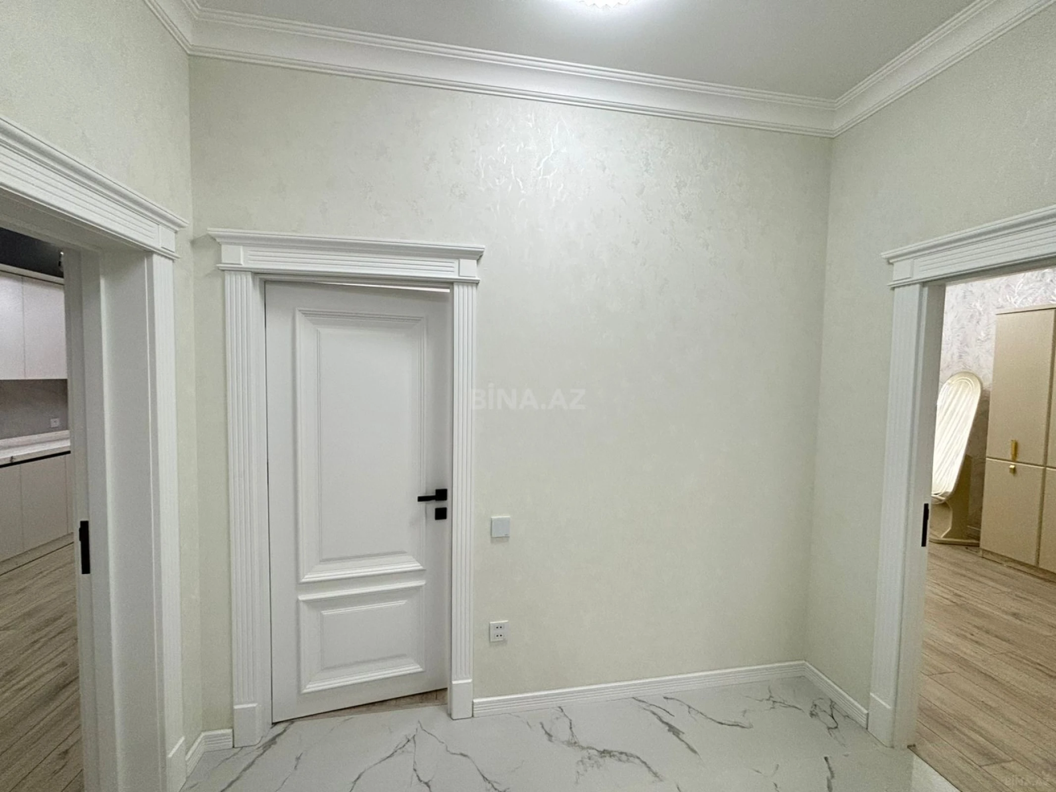 Kirayə verilir 3 otaqlı mənzil 140 m²