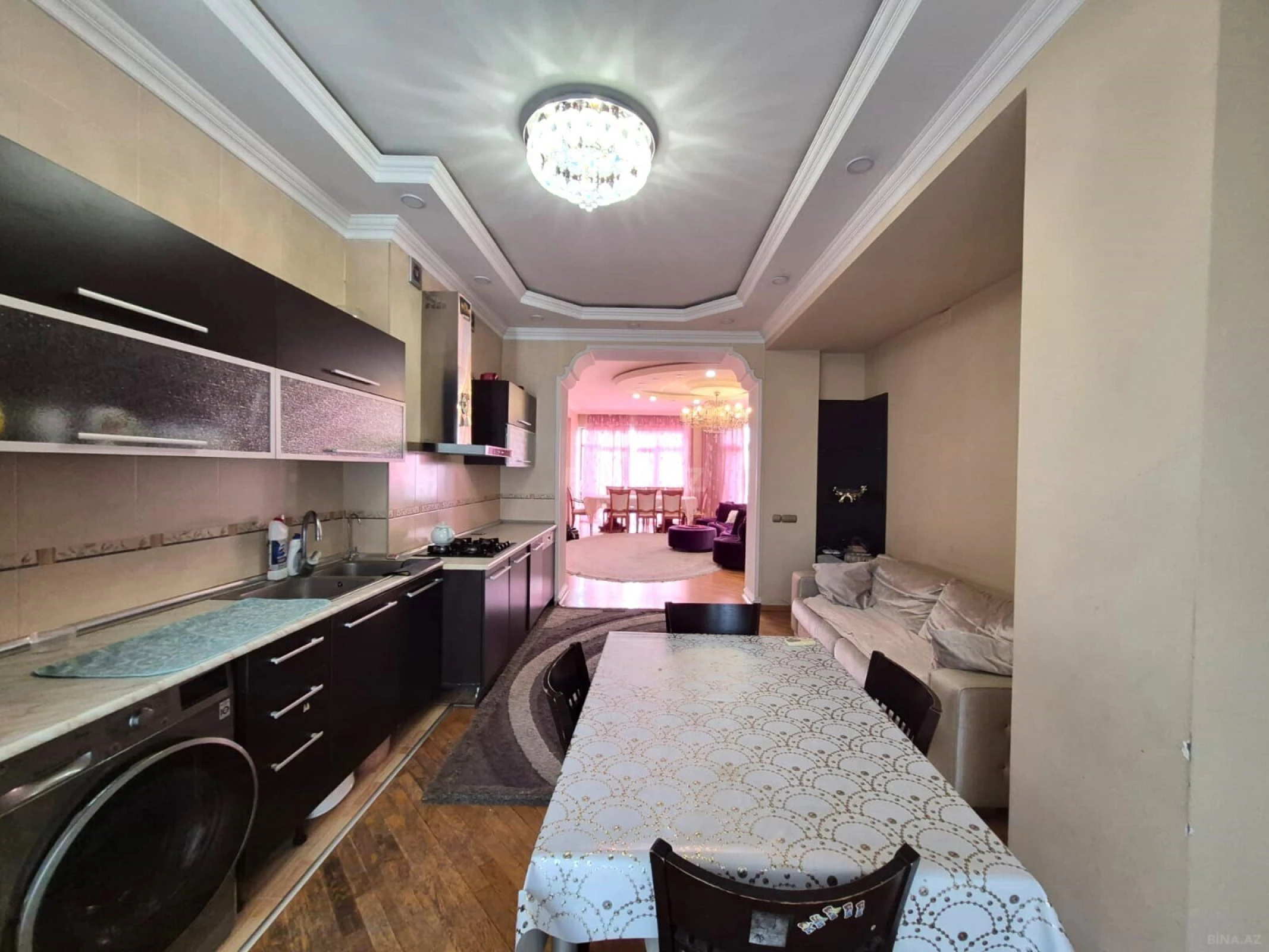 Satılır 3 otaqlı mənzil 145 m²