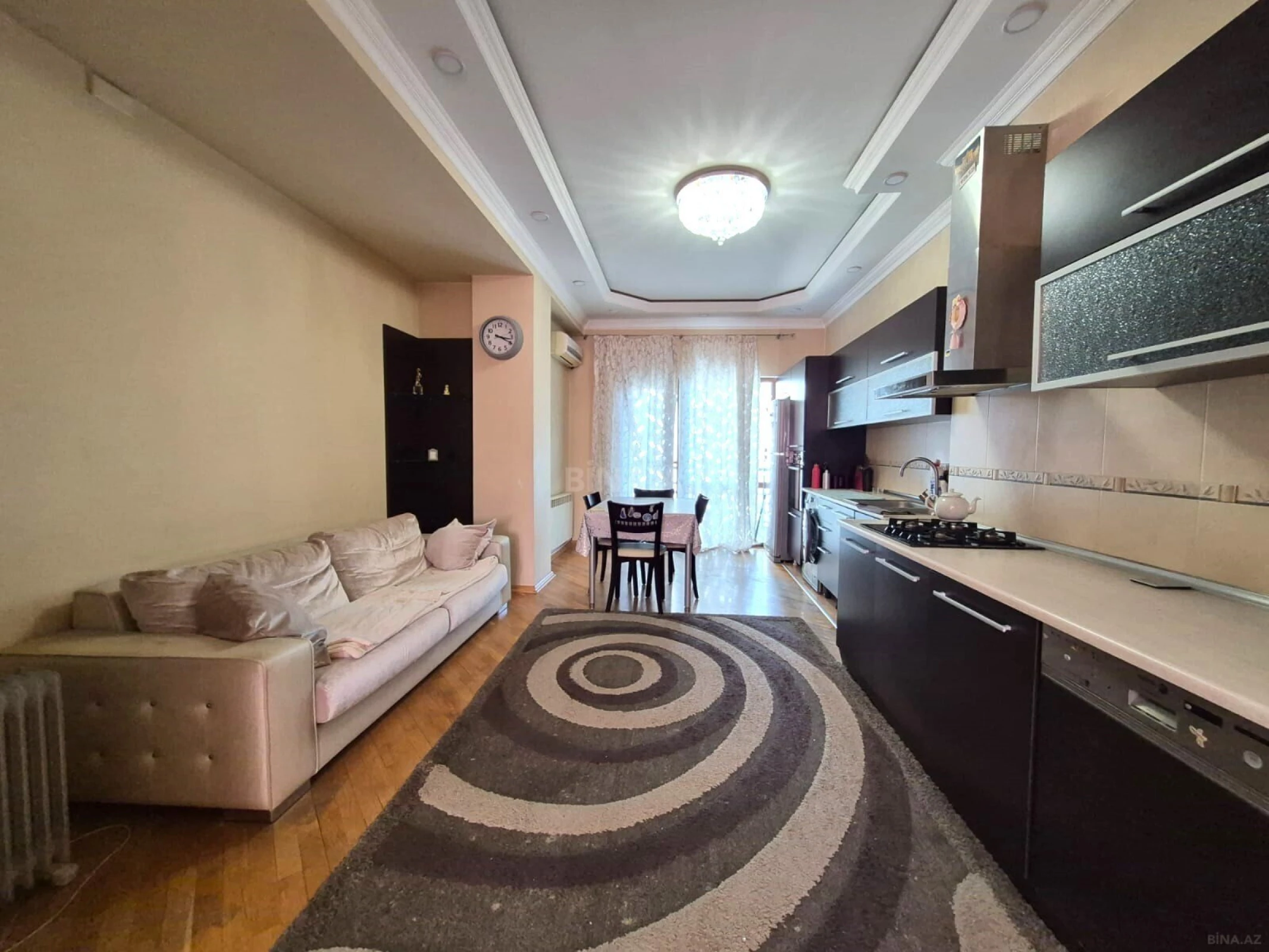 Satılır 3 otaqlı mənzil 145 m²