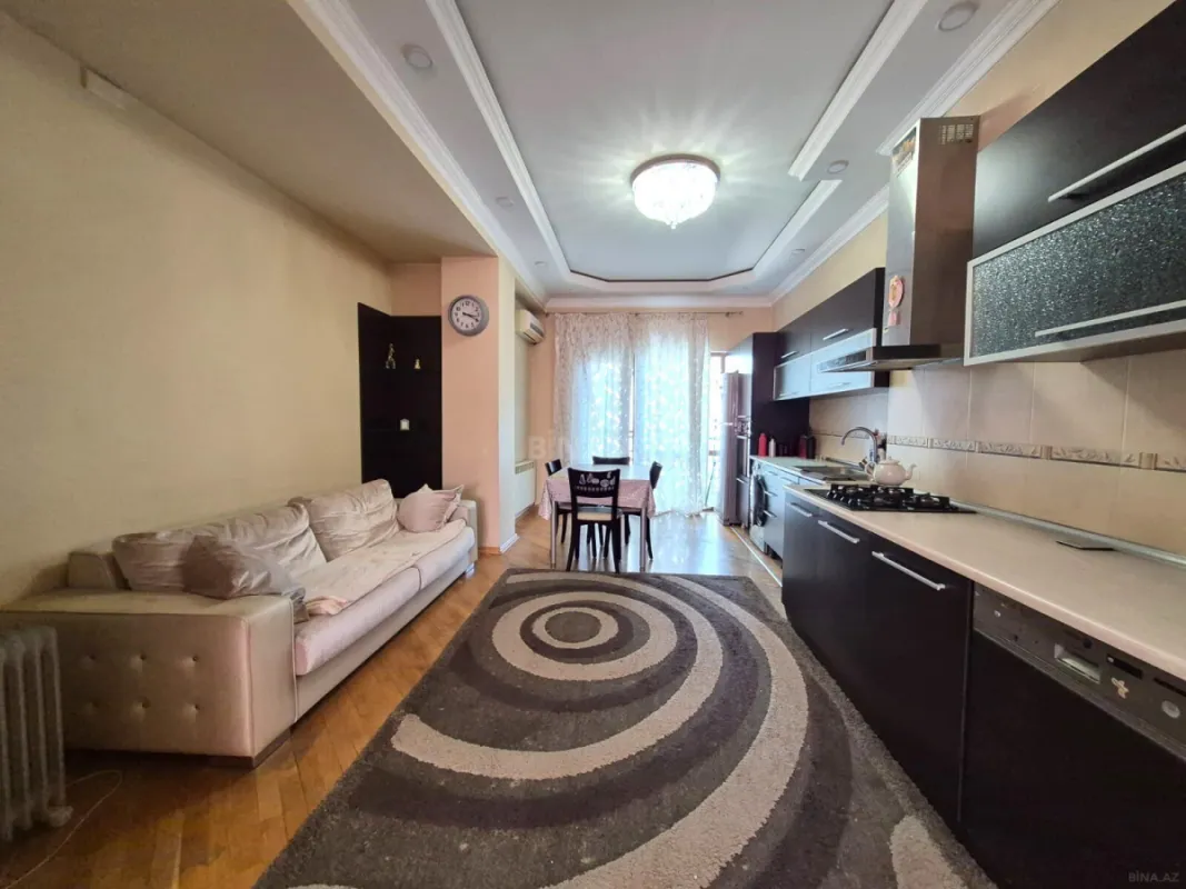 Satılır 3 otaqlı mənzil 145 m²