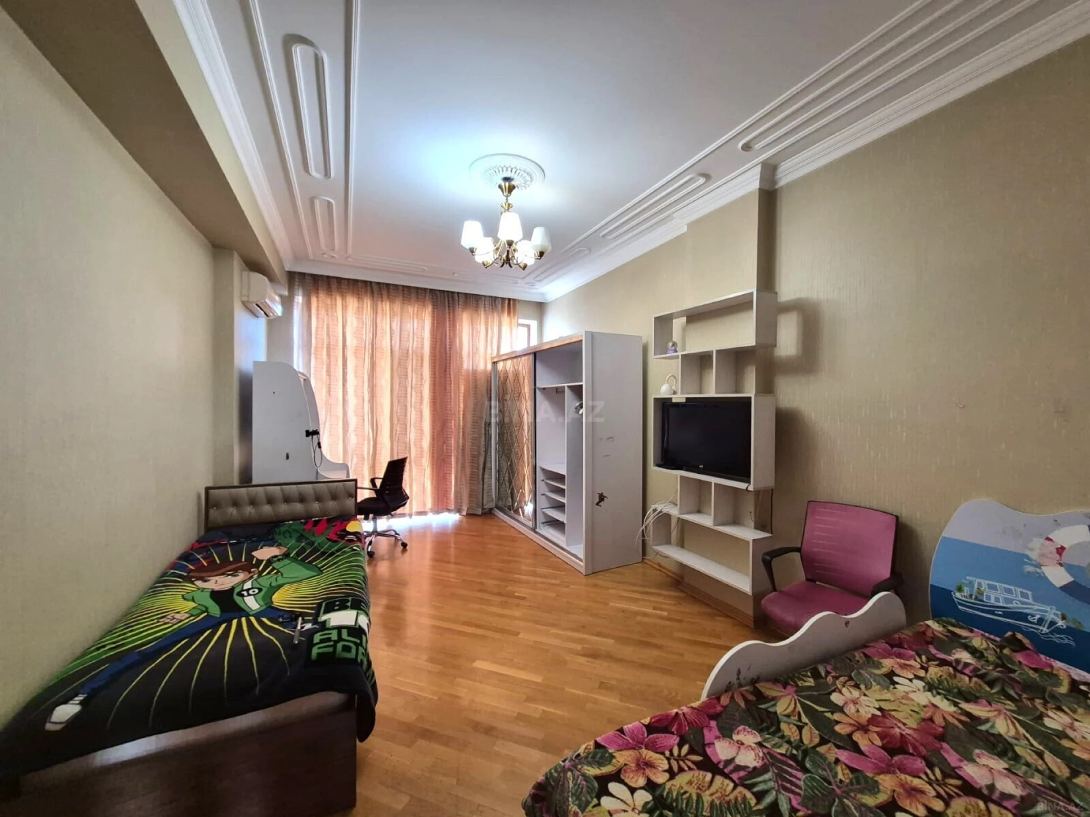 Satılır 3 otaqlı mənzil 145 m²
