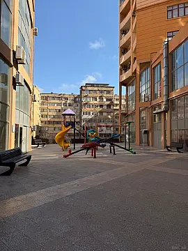 Satılır 2 otaqlı mənzil 80 m² — Bakı, İnşaatçılar 2 otaq 80.00 m²